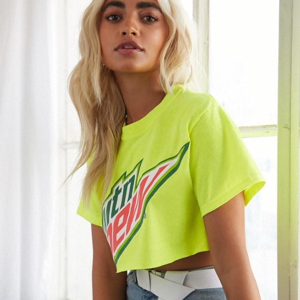 Mountain Dew Mtn Dew Soda Half Tee Shirt T-Shirt Neon Yellow Size Small EUC